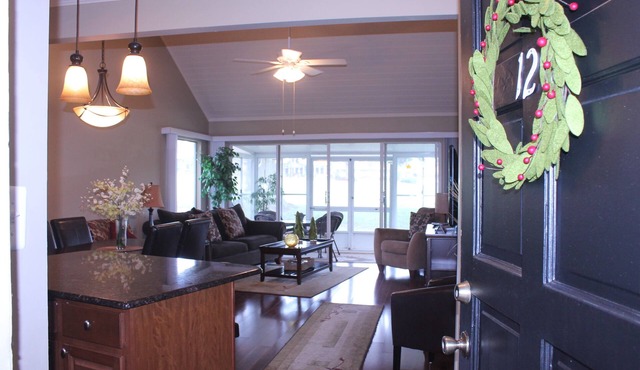 Newly Remodeled Gorgeous Golf Villa In Errol Estate Overlooking Open Green Field