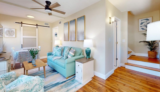 Newly remodeled house in San Marco few minutes walk to Square & Riverwalk