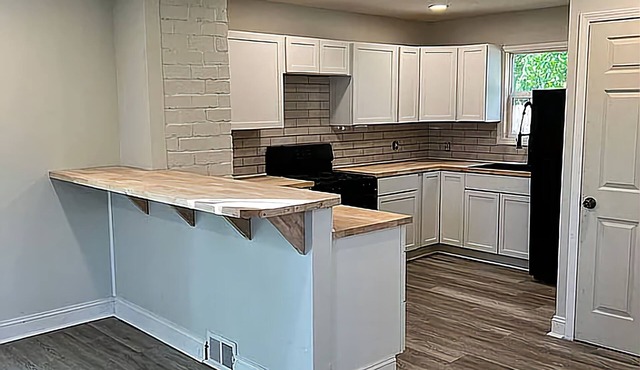Newly remodeled Home 1.6 miles away from the hall of fame. FULLY FURNISHED!