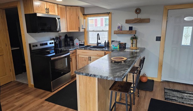 NEWLY REMODELED HOME! INDOOR FISH & GAME CLEANING STATION!