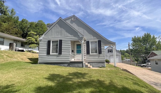 Newly remodeled home in Historic Hermann Wine Counrtry.