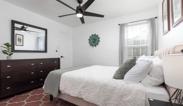 Newly remodeled home near Historic downtown