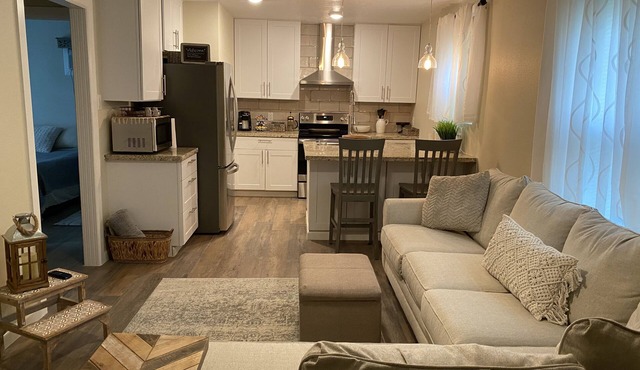 Newly remodeled home just minutes from Galveston