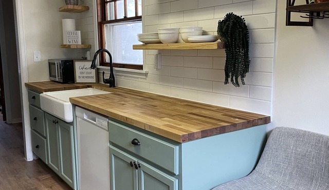 Newly remodeled home - adorable and cozy!