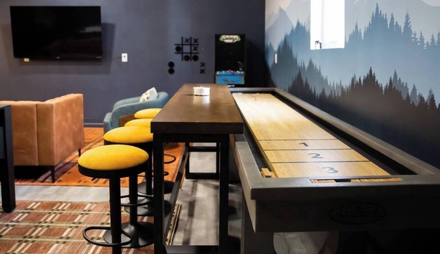 Newly Remodeled | Hot Tub, Fire Pit + Game Room