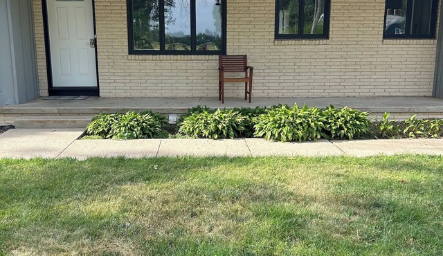 Newly remodeled house in quiet neighborhood — one block to Heritage House!