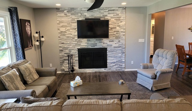 Newly Remodeled In The heart Of The Suburbs