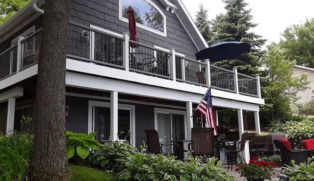 Newly remodeled lake front home Lauderdale lake