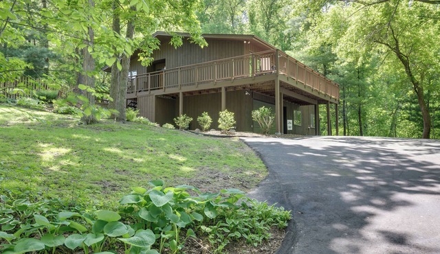 Newly Remodeled Luxury Home in the Bluffs - 10 mins to Downtown