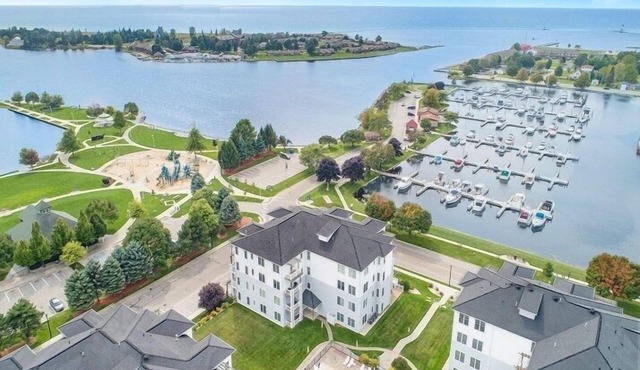 Newly Remodeled Luxurious Condo w/two Balconies overlooking Marina and Harbor