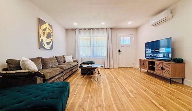 Newly Remodeled Modern 2bdrm Workers Welcome Soaker Tub