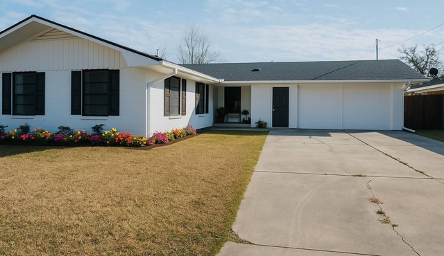 NEWLY REMODELED - Near Baseball Fields, Park, Local Restaurants