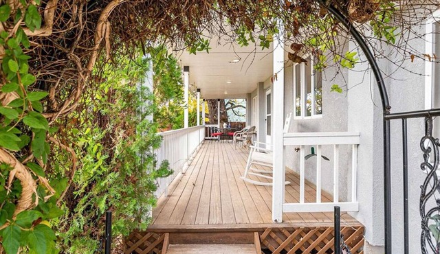 *Newly Remodeled* Perfect for Groups