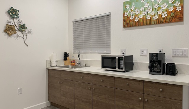 Newly Remodeled Private Studio Home