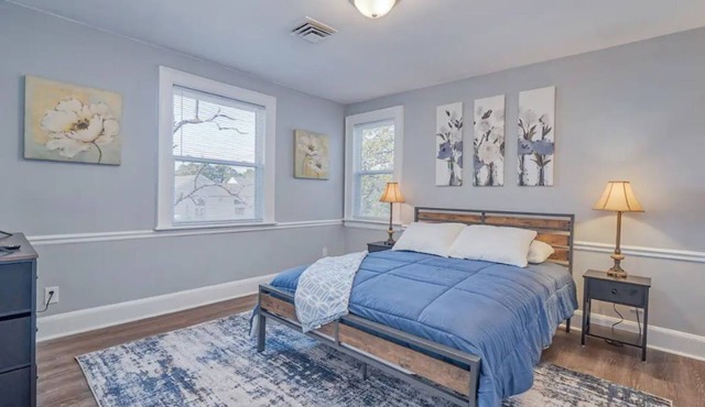 Newly remodeled - Safe area - Large Bedrooms