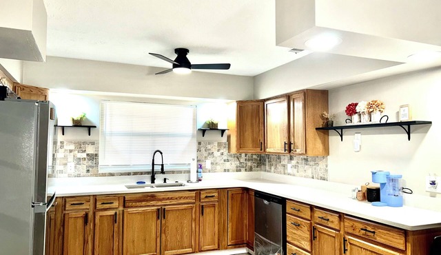Newly remodeled spacious home with game room near downtown Inverness.