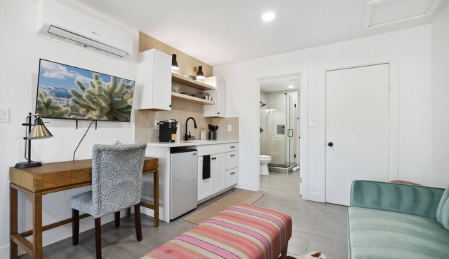 Newly Remodeled Studio | Minutes from Old Town