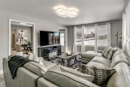 Newly Remodeled! Upscale Home in Buffalo Suburbs