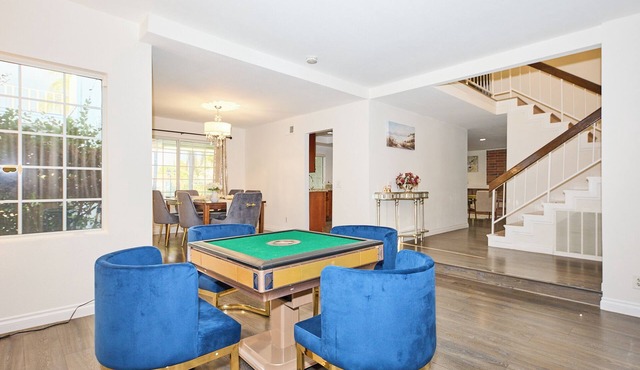 Newly remodeled 4 BD with huge backyard and BBQ grill