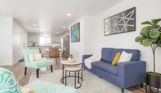 Newly Remodeled Walkout Basement w/Private Entry, full kitchen, private W/D