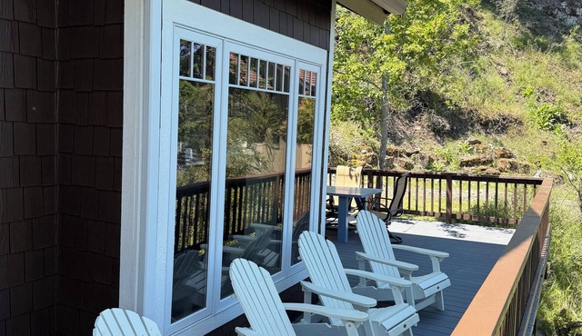 Newly remodeled waterfront home in a beautifully protected bay on Finley Point!