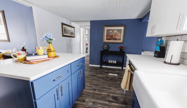 *NEWLY Remodeled with New Furniture. Quiet living only 10 mins to city action.