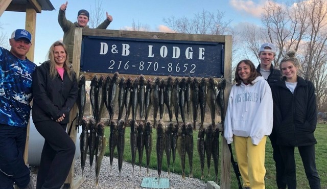 Newly remolded Lodge close to public boat ramps , beach and fishing charters.