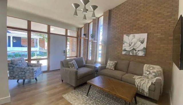 Newly remolded! Near Downtown DORA district!