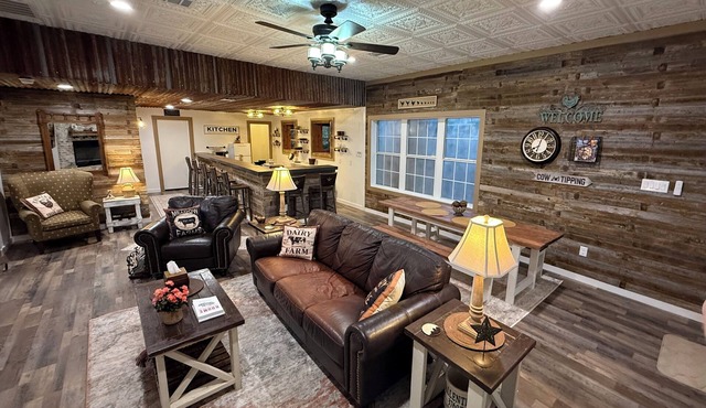 Newly Reno’d Rustic Home at “Old Mill in Rhome” - Short Drive to Ft. Worth