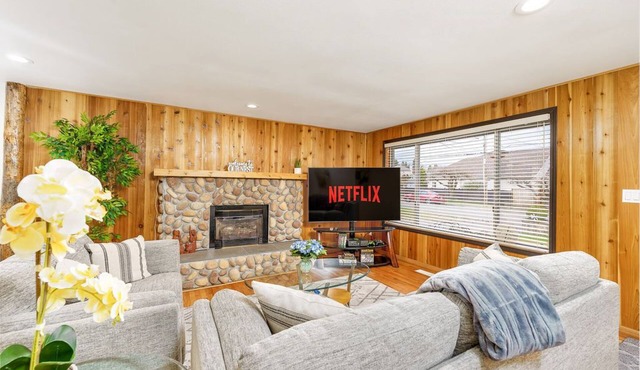 🌟Newly Renov✔️LG Mstr BR✔️3 BR ✔️WiFi ✔️✈️ ✔️ Mall ✔️AC ✔️Hot tub🌟