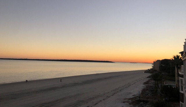 Newly Renovated Oceanfront Condo Right on the Beach Beachfront Great Views