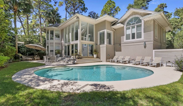 Newly renovated! Elegant 5th row beach home with a private pool.