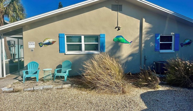 Newly renovated Clean, Bright Beach Villa in Best location.
