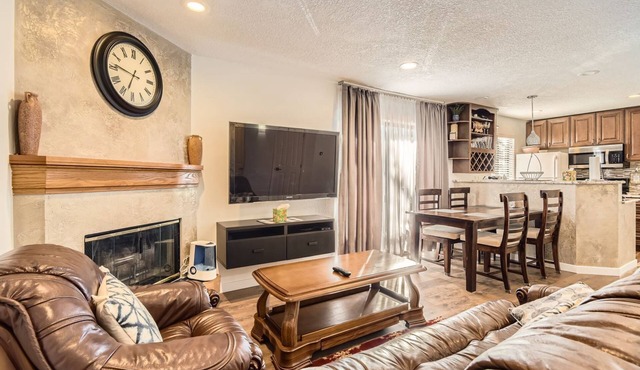 NEWLY RENOVATED 1BR RETREAT