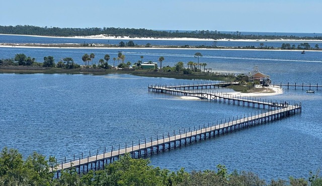 Newly Renovated 7th Floor Waterfront Condo w/amazing view of St. Andrews Bay!