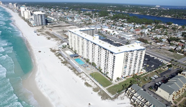 Newly renovated, 3 bedroom luxury condo directly on the Gulf of Mexico.