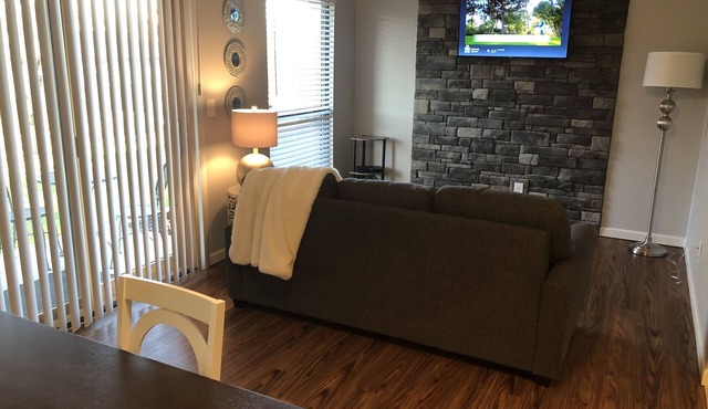 Newly Renovated 1 bed, 1 Bath condo at Pointe Royale