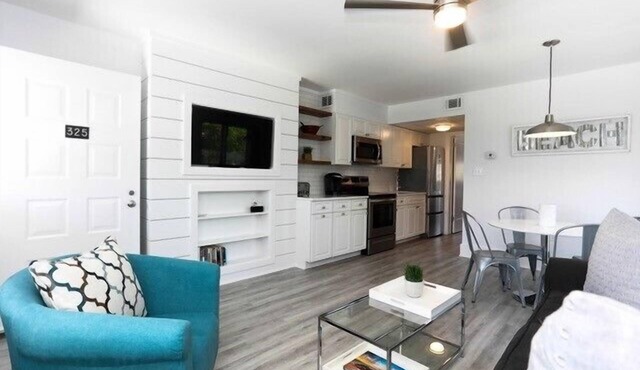 Newly renovated 1 bedroom 1 bath Condo!