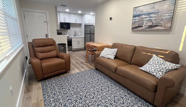 Newly Renovated 1 BR Madeira Beach Cottage