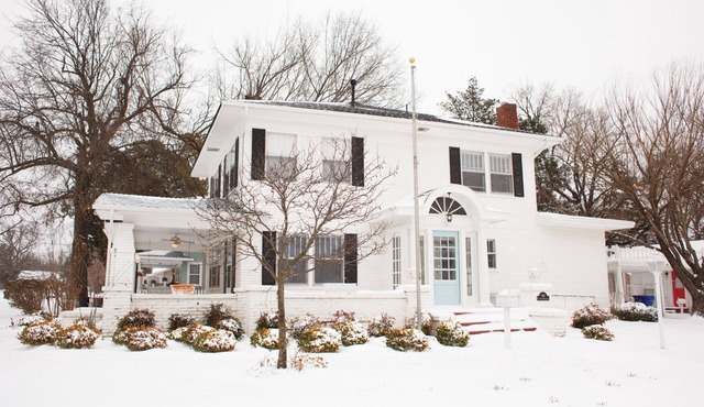 Newly renovated 100yo 4 BR home near OU campus
