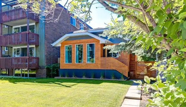 Newly Renovated 2 BDRM Near DT & River w/Parking