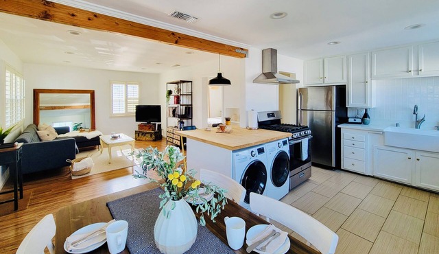 Newly renovated 2 bedroom/1bath with a study and charming outside patio