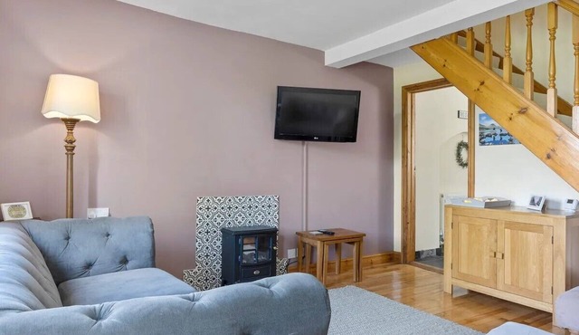 Newly Renovated 2 Bed Property - Pass the Keys