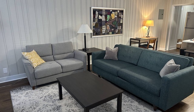 Newly Renovated 2BR near Downtown/Duke/NCCU/DPAC! Long Term Stays Welcome!