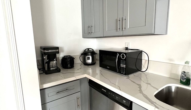 Newly Renovated 2BR/1BA Home
