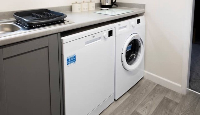 Newly Renovated, 3 Bedroomed, 5 Guest Family Home