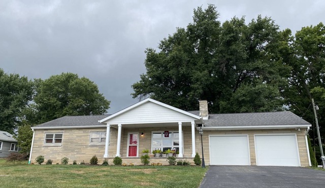 Newly renovated 3 bedroom home close to IU campus!
