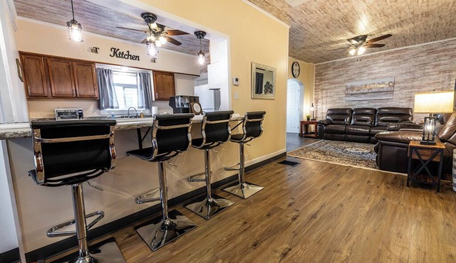 Newly renovated 3-bedroom 2-full bath 2-Story house close to beautiful Buhl Park