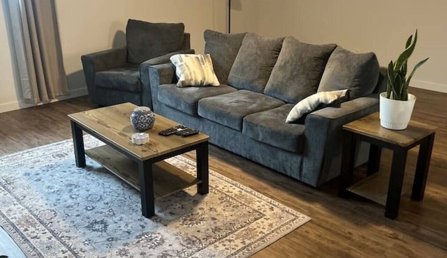 Newly renovated 3 bdrm unit