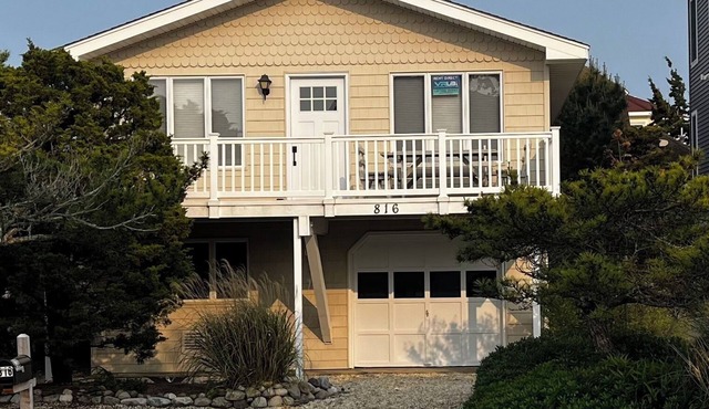 Newly Renovated 3-Bedroom House in Surf City - Pet Friendly